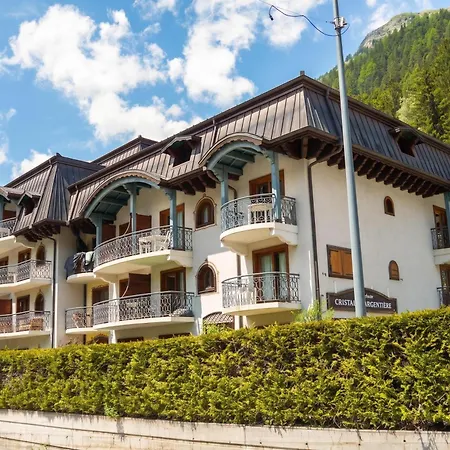 Le Cristal Gm9 Mountain View, Pool, Parking & Free Wifi - Happy Appartement Chamonix